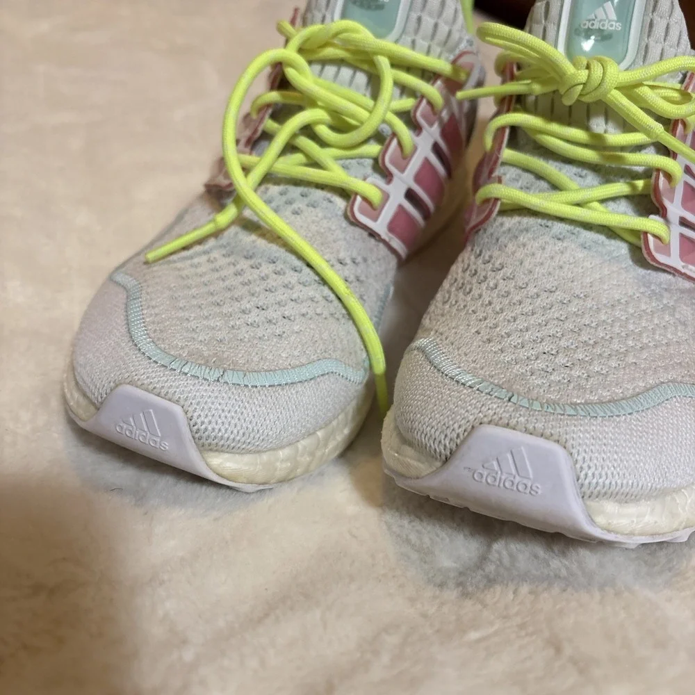 WOMEN'S ADIDAS ULTRABOOST 1.0 NEON W RUNNING‎ SHOES SIZE 7.5 WHITE PINK ID5949